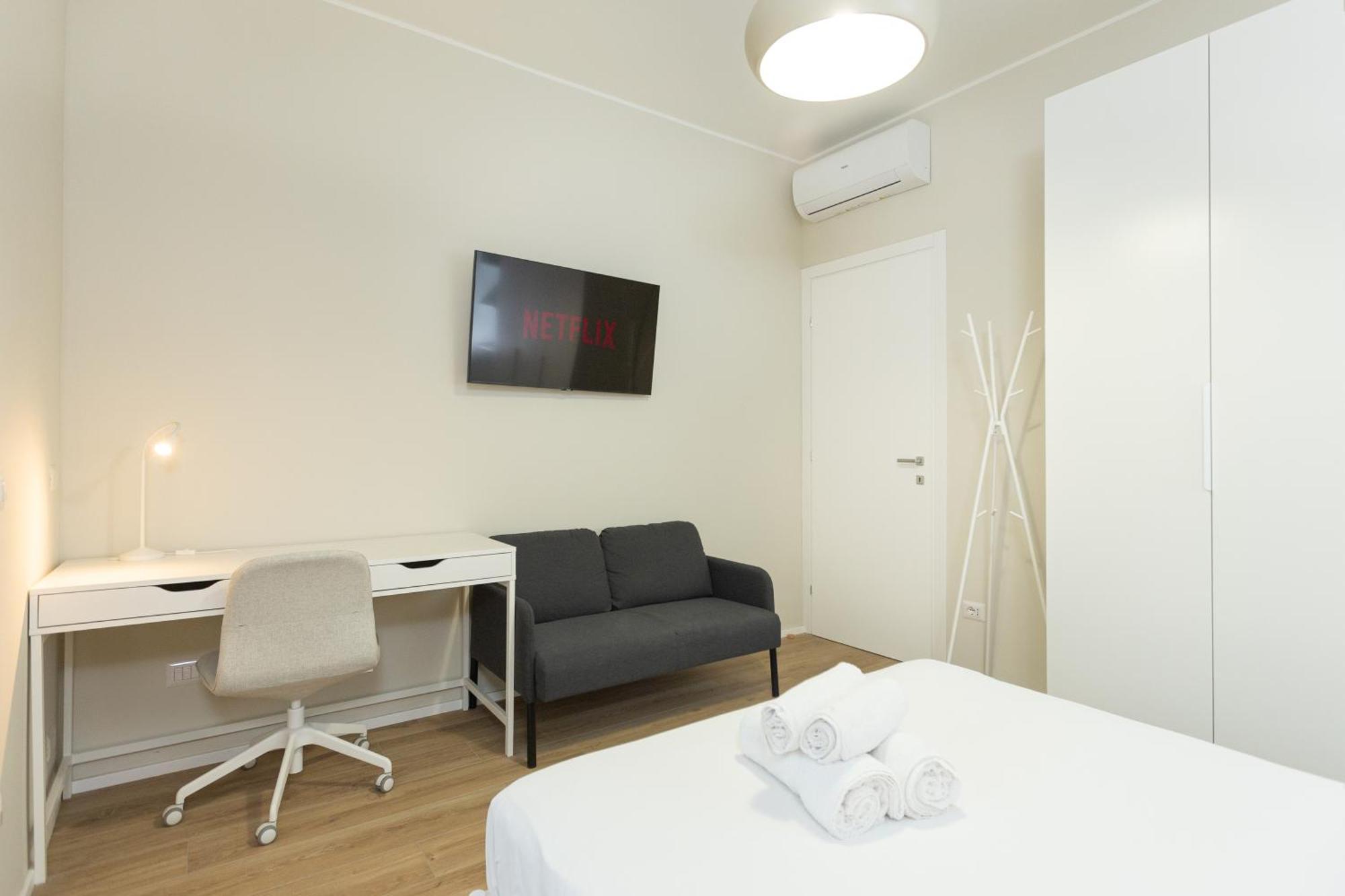 Dreams Exclusive Apartments With Terrace - Free Parking - M1 Station - Near Center Milaan Buitenkant foto