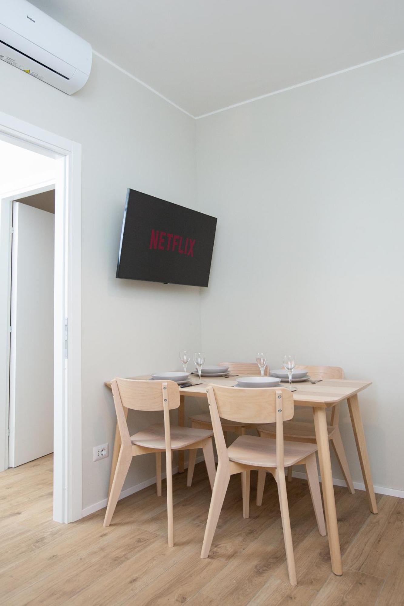 Dreams Exclusive Apartments With Terrace - Free Parking - M1 Station - Near Center Milaan Buitenkant foto